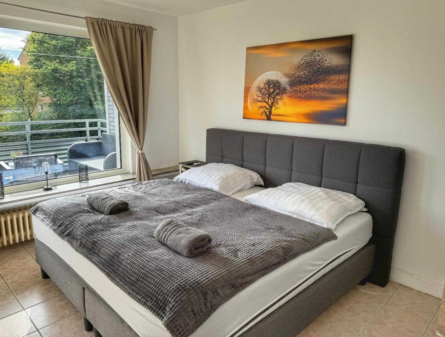 3 Zimmer Apartment Mit Balkon Вупертал Екстериор снимка